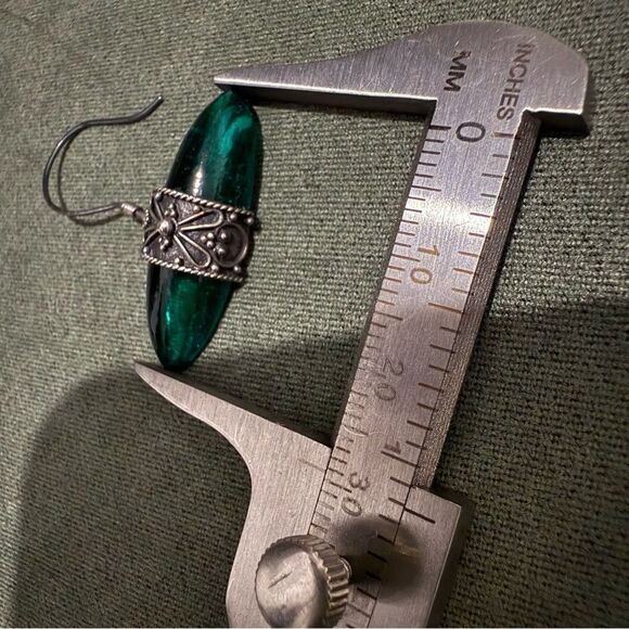 STERLING SILVER GREEN GLASS BALI DROP EARRINGS - Picture 7 of 17